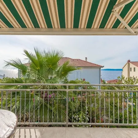 Branko - 60m From The Beach Trogir