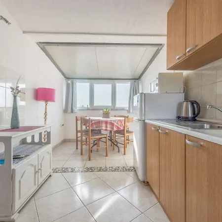 Branko - 60m From The Beach Trogir