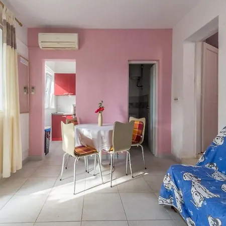 Appartement Branko - 60m From The Beach *